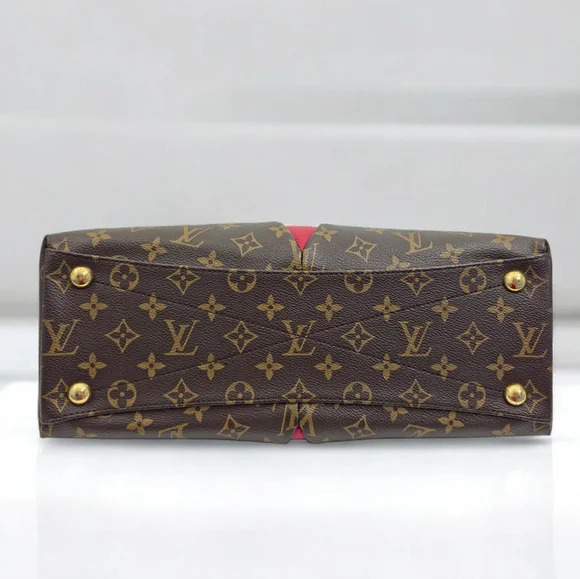 ✨️Authentic Louis Vuitton V Tote MM Monogram Bag - Picture 9 of 16